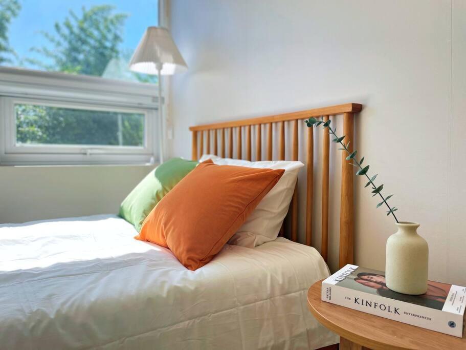 Hongdae, Sinchon, Mangwon, Entire 2nd Floor * Seoul