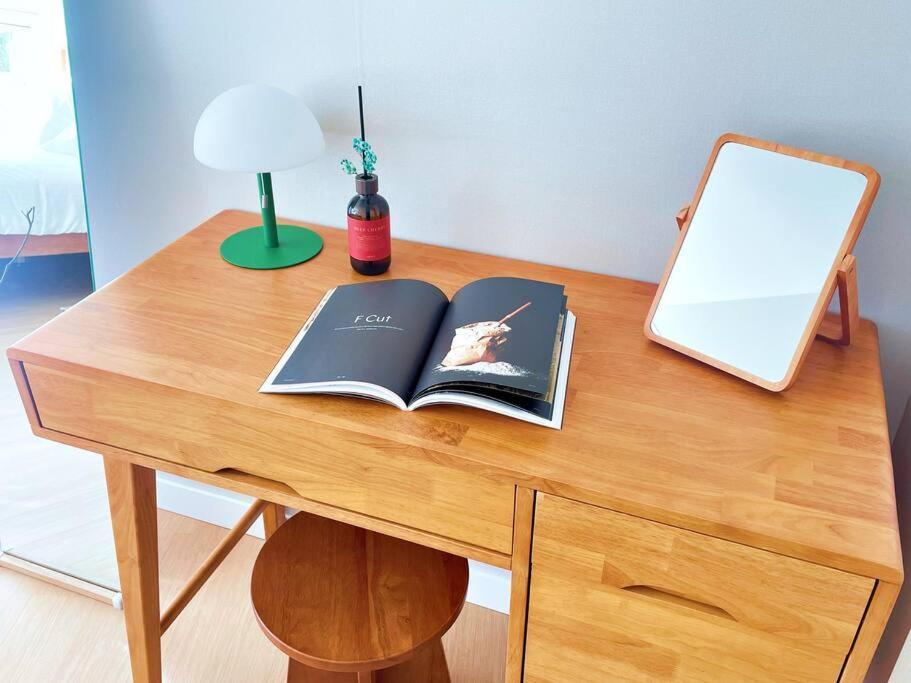 Apartment Hongdae, Sinchon, Mangwon, Entire 2nd Floor